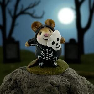 Wee Forest Folk "Skeleton Mousey" 1987 Mouse Halloween M-157 A. Petersen Retired